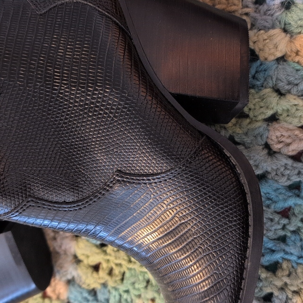 Chinese Laundry Black Textured Leather Heeled Ankle Boots - Picture 2 of 11